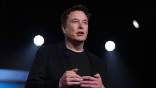 Ο Έλον Μασκ κάνει δημοσκόπηση μέσω Twitter: Να πουλήσει ή όχι το 10% των μετοχών στην Tesla