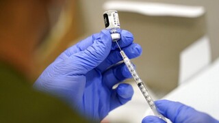 Κορωνοϊός - Επικεφαλής BioNTech: Γιατί είναι σημαντική η τρίτη δόση εμβολίου