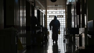 Κορωνοϊός: Σε επίπεδα ρεκόρ η Ελλάδα, λέει το Reuters - Στα όριά τους τα νοσοκομεία στη Θεσσαλονίκη
