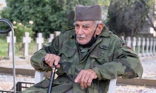 Κοιμητήρια Ζέιτινλικ: 93χρονος πρώην φύλακας παραδίδει ακόμη μαθήματα ιστορίας