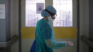 Κορωνοϊός - Γκάγκα για ΕΣΥ: Χρειαζόμαστε βοήθεια από τουλάχιστον 124 ιδιώτες γιατρούς
