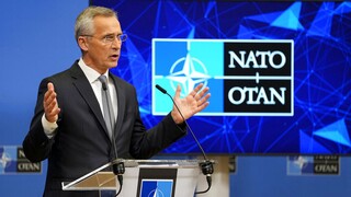 Προειδοποίηση ΝΑΤΟ προς Ρωσία για τη στρατιωτική «απειλή» στα σύνορα με την Ουκρανία