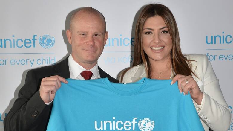 Έλενα Παπαρίζου: Η πρώτη Πρέσβειρα Καλής Θελήσεως της UNICEF στην Ελλάδα