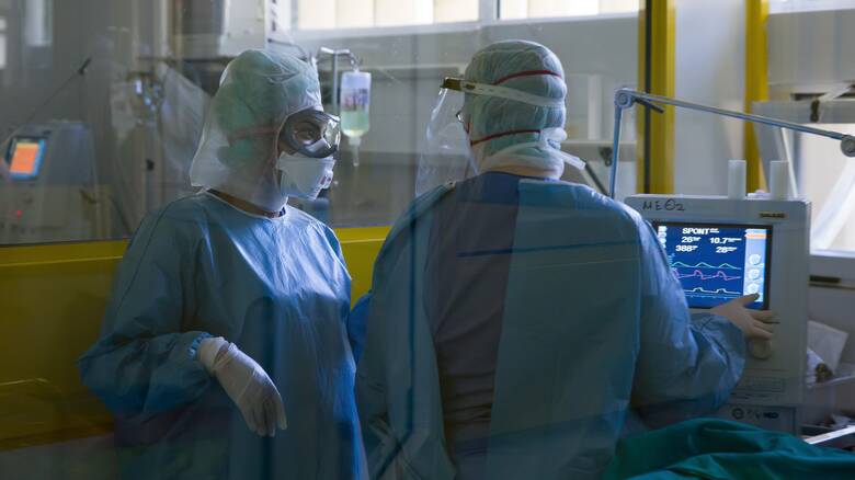 Κορωνοϊός: Ξεκινά η επίταξη των ιδιωτών γιατρών - Το ΦΕΚ του υπουργείου Υγείας