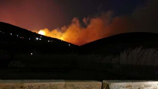 Φωτιά στην Τήνο: Σπεύδουν ενισχύσεις από Αθήνα, Άνδρο και Σύρο