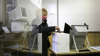 Βουλγαρία: Στις κάλπες οι πολίτες για τον 2ο γύρο των προεδρικών εκλογών