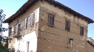 Τα πλινθόκτιστα σπίτια στην Καρδίτσα - Μια αρχιτεκτονική παράδοση 8.000 ετών
