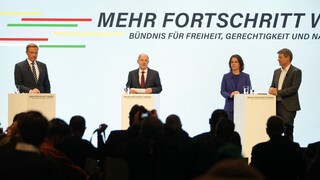 Γερμανία: Γεγονός ο κυβερνητικός συνασπισμός «Φανάρι» - Πώς μοιράστηκαν τα υπουργεία