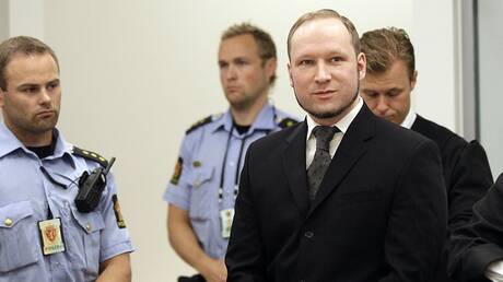 Άντερς Μπρέιβικ: Ο μακελάρης της Νορβηγίας συνεχίζει να «σκοτώνει» από τη φυλακή τα θύματά του