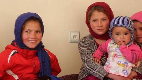 Οι «νύφες» του Αφγανιστάν: Η ιστορία της 9χρονης Παρουάνα που την πούλησαν για λίγο φαγητό
