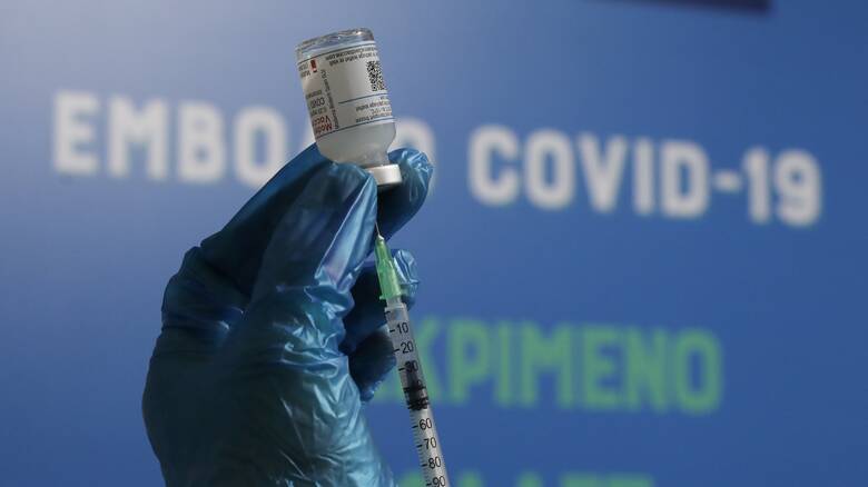 Κορωνοϊός: Νωρίτερα η τρίτη δόση εμβολιασμού - Σε λίγο οι επίσημες ανακοινώσεις