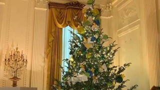 Ουάσινγκτον: Ο στολισμένος Λευκός Οίκος έτοιμος για τις γιορτές