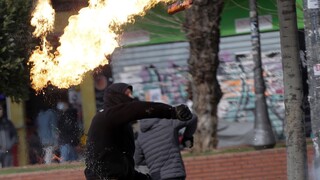Επίθεση με μολότοφ σε αστυνομικό τμήμα στην Πάτρα