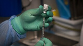 Κορωνοϊός - Βατόπουλος: Πρέπει να εμβολιαστούν, με κεφαλαία, όλοι οι ενήλικες