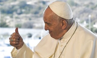 Η επίσκεψη του πάπα Φραγκίσκου στη Μυτιλήνη μέσα από εικόνες