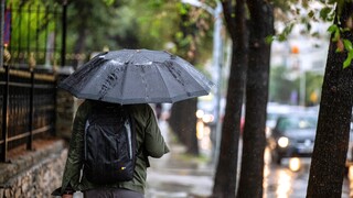 Μεταβολή του καιρού σήμερα: Βροχές και καταιγίδες σχεδόν σε όλη τη χώρα
