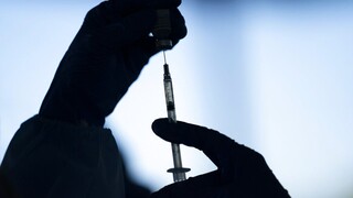 Μετάλλαξη Όμικρον: Νέα στοιχεία για το εμβόλιο της Pfizer - «Λιγότερο αποτελεσματικές οι δύο δόσεις»