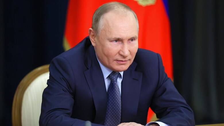 Αναμένοντας τον Πούτιν να αποφασίσει εάν θα εισβάλει στην Ουκρανία