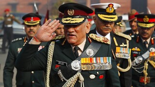 Νεκρός ο επιτελάρχης της Ινδίας σε συντριβή στρατιωτικού ελικοπτέρου