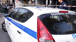 Ληστεία με ομηρία στα ΕΛΤΑ Κορωπίου - Καταδίωξη και σύλληψη του δράστη