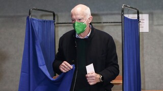 Αδιαφανείς διαδικασίες «βλέπει» ο Παπανδρέου στον α' γύρο των εκλογών του ΚΙΝΑΛ