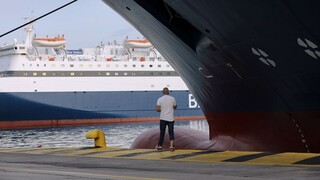 Απεργία της ΠΝΟ: Δεμένα τα πλοία στα λιμάνια σήμερα και αύριο