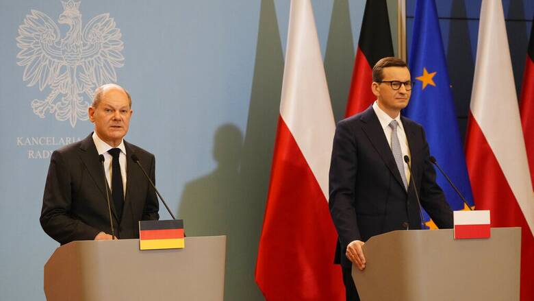 DW: Ο Σολτς απορρίπτει πολεμικές επανορθώσεις στην Πολωνία