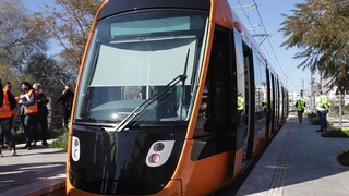 Μέσα Mεταφοράς: Από αύριο η λειτουργία επέκτασης του τραμ προς Πειραιά