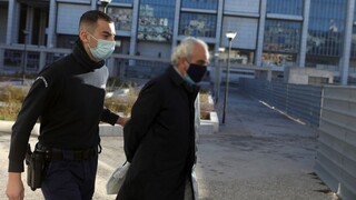 Μαρτυρία «καίει» τον ψευτογιατρό: Αφού απέσπασε 60.000 ευρώ, μετά πήγε στο μνημόσυνο της 35χρονης