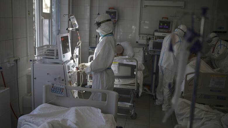 Κορωνοϊός: Θνητότητα 87% σε διασωληνωμένους εκτός ΜΕΘ - Τι δείχνει έρευνα των Τσιόδρα και Λύτρα