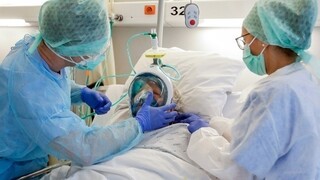 Κορωνοϊός - Βρετανία: Σοβαρές ελλείψεις στα νοσοκομεία - Τον Ιανουάριο τα στοιχεία για την Όμικρον