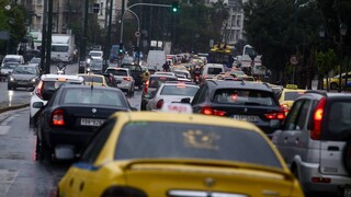 Κυκλοφοριακό έμφραγμα στην Αθήνα: Ουρές στον Κηφισό - Χάος στο κέντρο