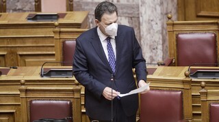 Προϋπολογισμός - Σκυλακάκης: Το 2022 η Ελλάδα θα σηκωθεί και πάλι όρθια