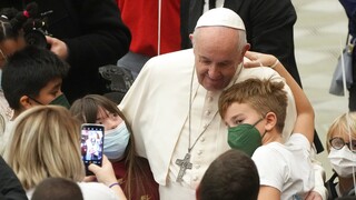 Πάπας προς παγκόσμιους ηγέτες: «Δαπανήστε στην εκπαίδευση, όχι στα όπλα»