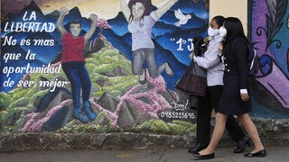 Παγκόσμια πρωτιά στον Ισημερινό: Υποχρεωτικός ο εμβολιασμός από 5 ετών
