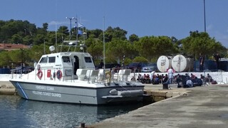 Μάνη: Προσάραξε σκάφος με δεκάδες μετανάστες - Τρεις συλλήψεις διακινητών