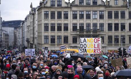 Βέλγιο: Μαζική διαδήλωση στις Βρυξέλλες για τον «κλειστό» Πολιτισμό λόγω μετάλλαξης Όμικρον