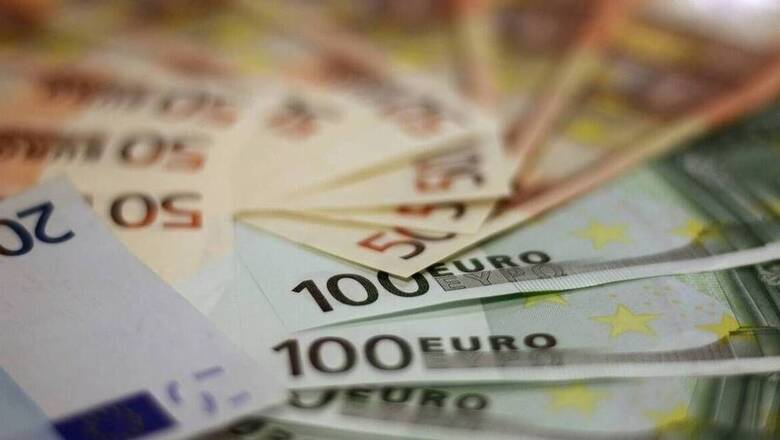 Επιδόματα - ΟΠΕΚΑ: Ποιοι θα δουν χρήματα στον λογαριασμό τους την τελευταία ημέρα του έτους
