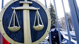 Ρωσία - Memorial: Διεθνής κατακραυγή για τη διάλυση της οργάνωσης του Αντρέι Ζαχάρωφ