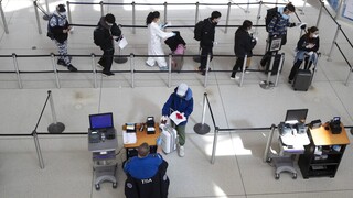 ΗΠΑ: Προβλήματα στις πτήσεις με χιλιάδες ακυρώσεις λόγω κακοκαιρίας και κορωνοϊού