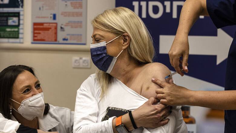 Κορωνοϊός - Ισραήλ: Η τέταρτη δόση εμβολίου πενταπλασιάζει τα αντισώματα