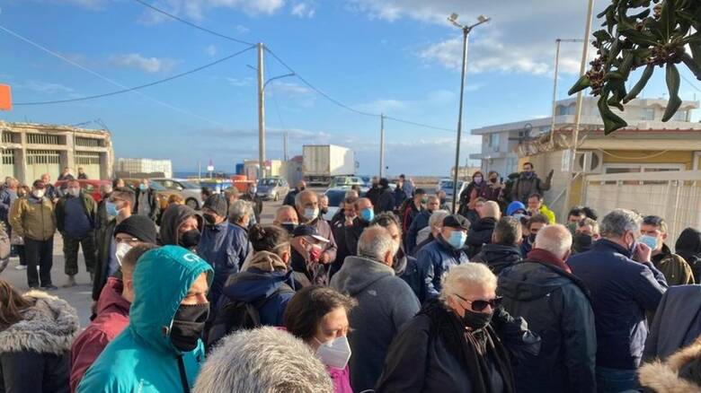 Μεταναστευτικό- Χίος: Οι κάτοικοι αντιδρούν στη νέα δομή μεταναστών