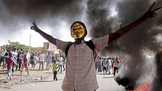 Σουδάν: Ένας νεκρός στις διαδηλώσεις κατά του πραξικοπήματος (pics)