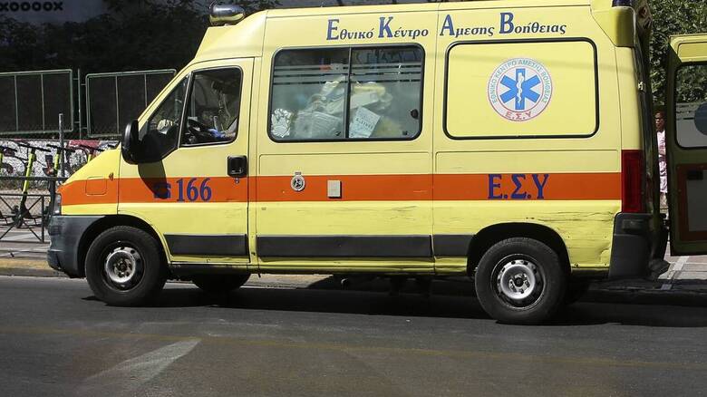 Σοβαρό ατύχημα στη Θεσσαλονίκη: Φορτηγάκι παρέσυρε 25χρονη πεζή