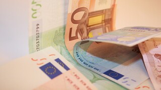Ποιες επιχειρήσεις δικαιούνται από την κυβέρνηση στήριξη έως 400.000 ευρώ