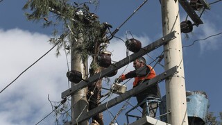 Κακοκαιρία «Ελπίδα»: Διακοπές ρεύματος στην Αττική - Άγνωστος ο χρόνος αποκατάστασης