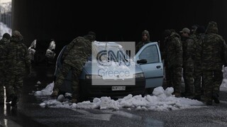 Μαρτυρία στο CNN Greece: Ο «Γολγοθάς» εγκλωβισμένου οδηγού στην Αττική Οδό