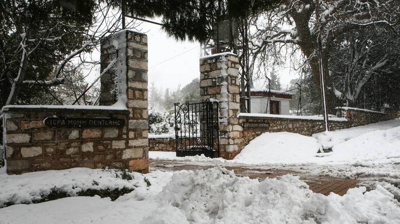 Πεντέλη: Ο Δήμος θα αποζημιώσει τους κατοίκους που έβαλαν ρεφενέ για να καθαρίσουν τα χιόνια