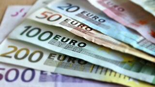 Voucher 200 ευρώ: Πώς θα διατεθούν στους εκπαιδευτικούς