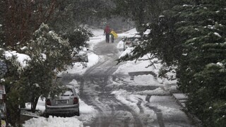 Αχαΐα: Προβλήματα στους δρόμους λόγω χιονιού και παγετού - Πού χρειάζονται αλυσίδες